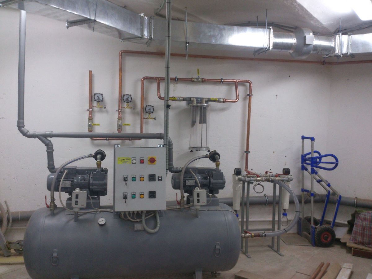 Монтаж вакуумной станции