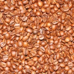 Жареный кофе после сортировки на фотосепараторе (годный продукт)