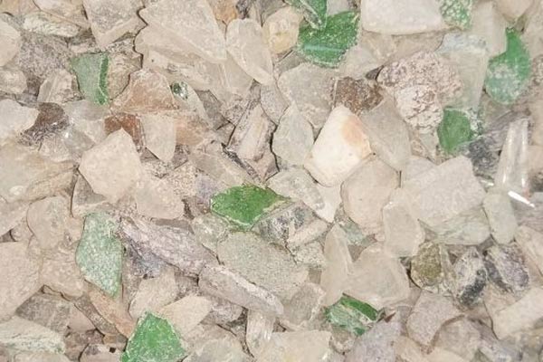 Сортировка стеклобоя, удаление керамики и других непрозрачных включений на фотосепараторе