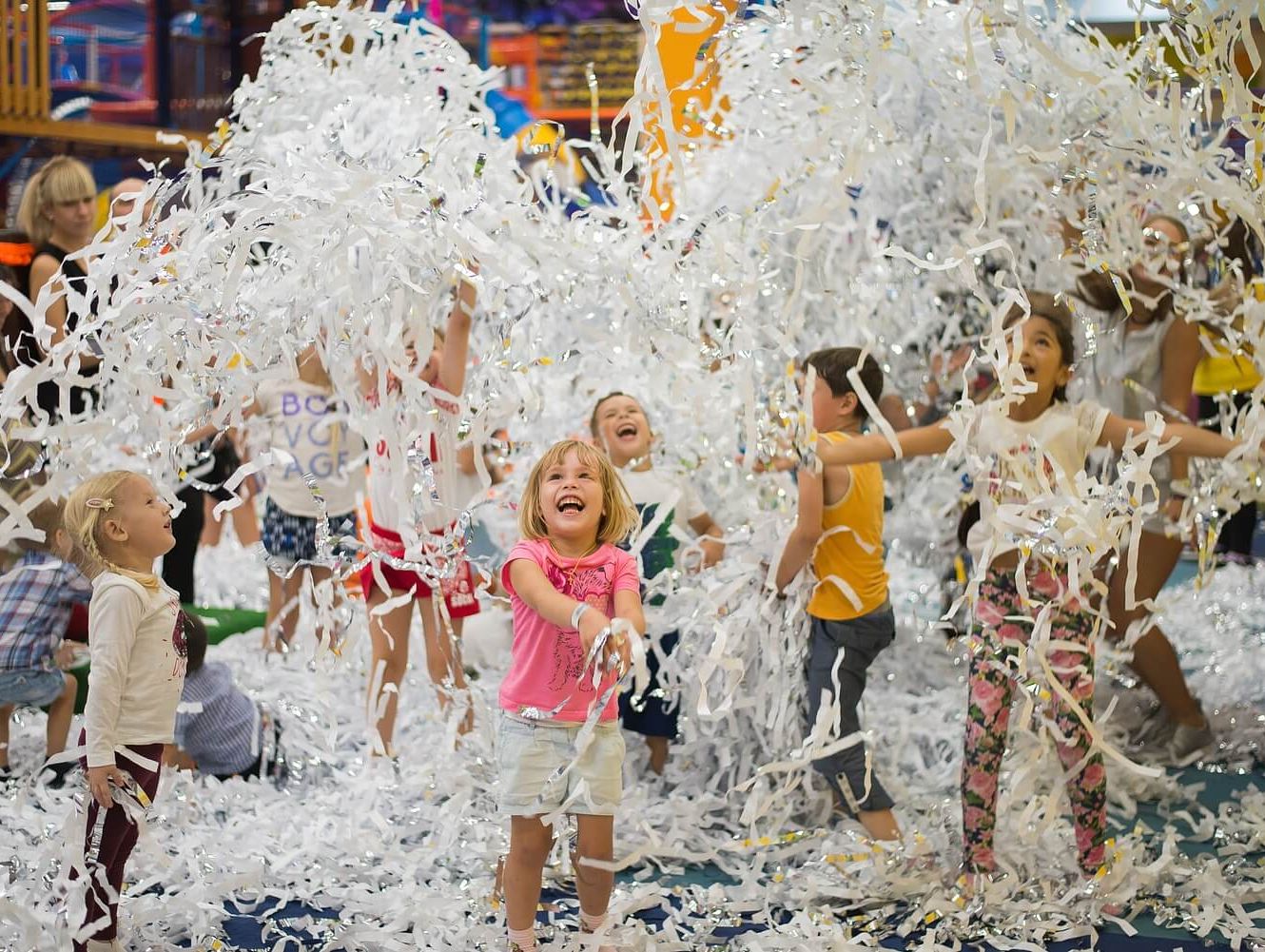 пати тайм бумажное шоу лофт Усть-Лабинск