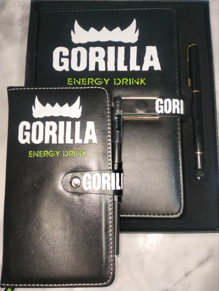 УФ ДТФ на черных кожаных блокнотах