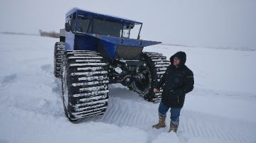 Шерп N в глубоком снегу