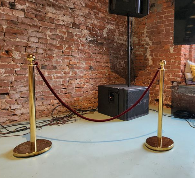 Аренда столбиков ограждения