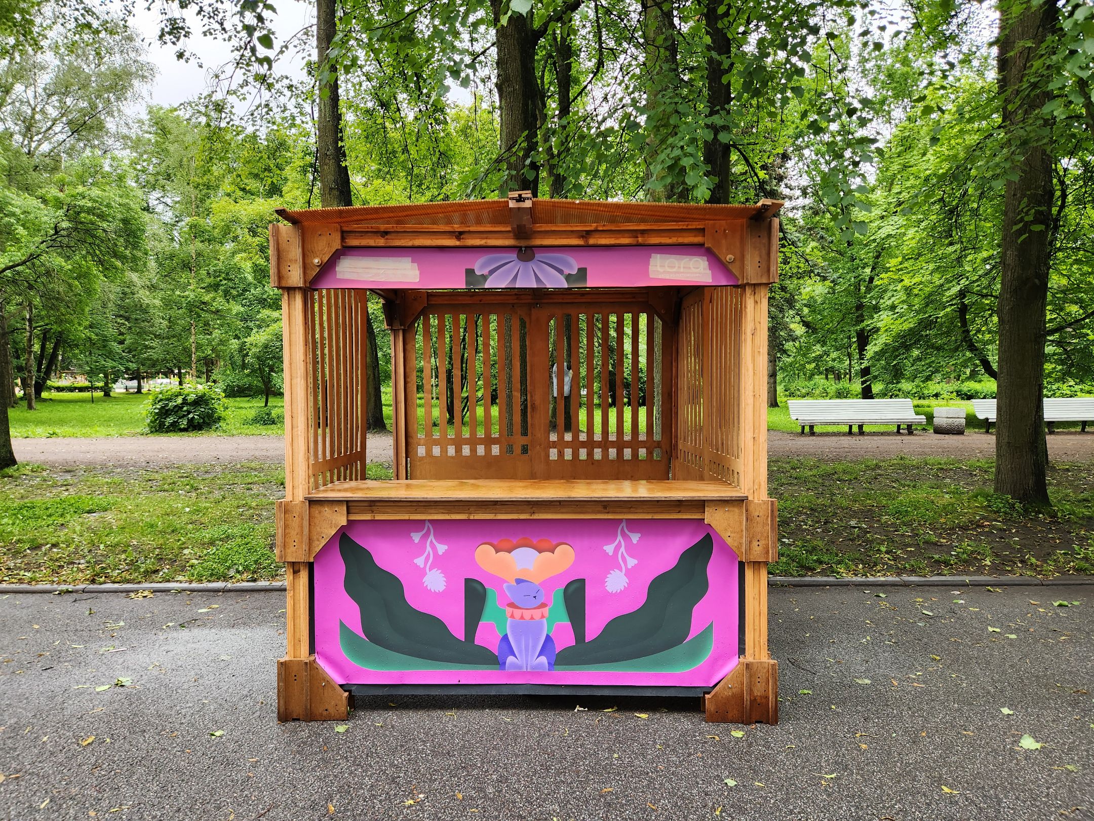 Аренда деревянного киоска LYALE 2х2 со стенами