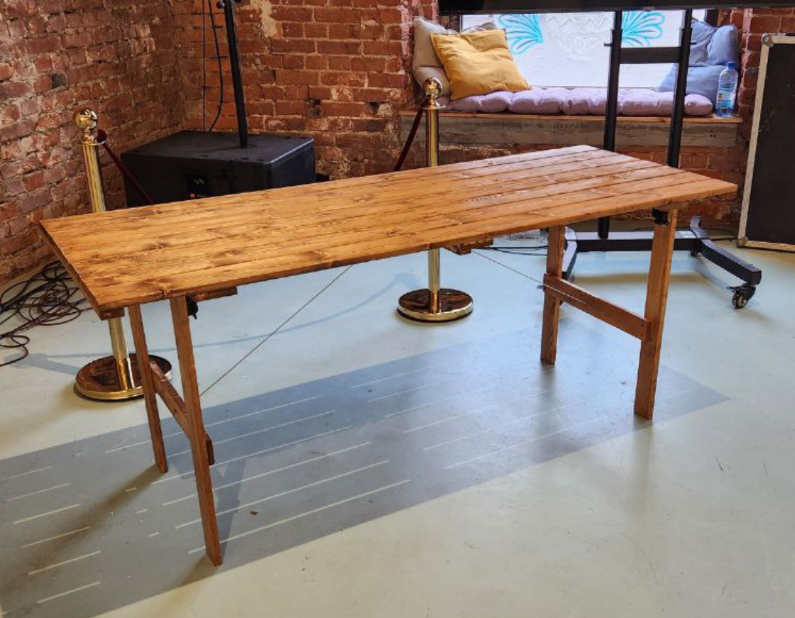 Аренда реечного деревянного стола 180х80