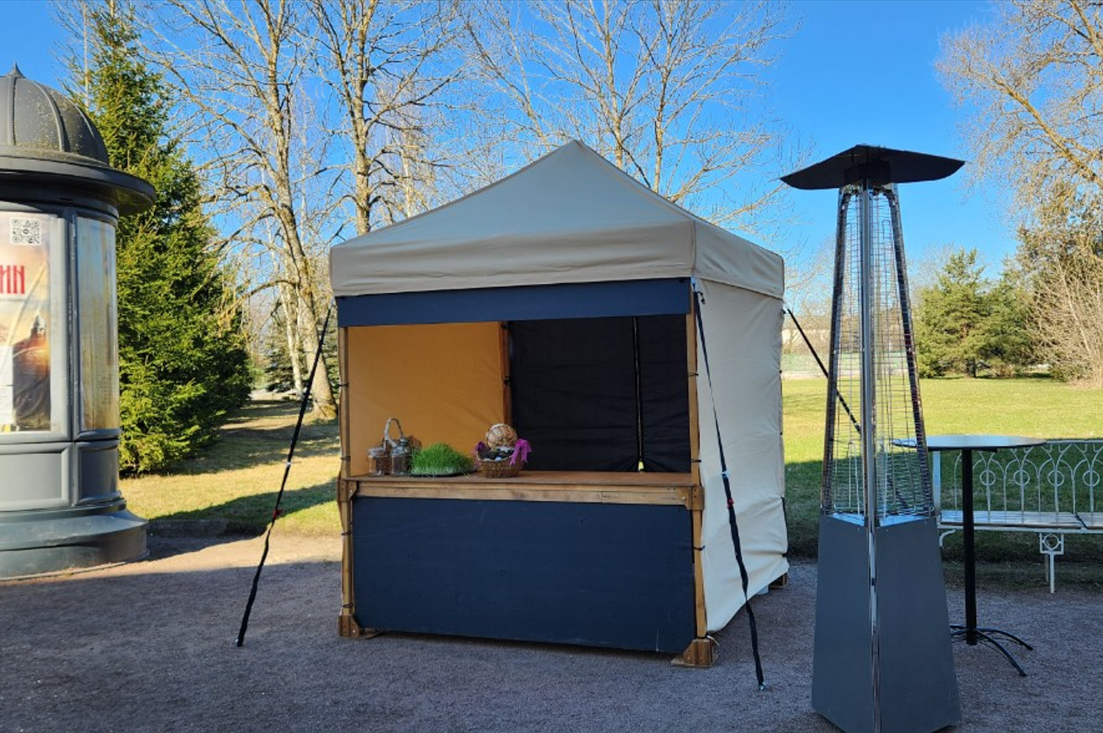 Аренда деревянной палатки LyaleExpo 2.2x2.2м