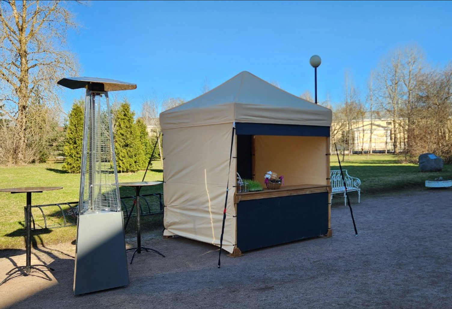 Аренда деревянной палатки LyaleExpo 2.2x2.2м
