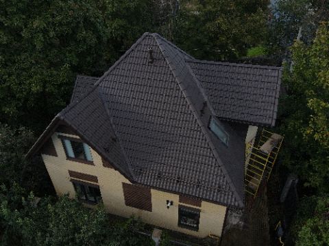 Монтаж Braas цементно песчаная черепица