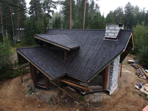 Строительство крыши из гибкой черепицы 
