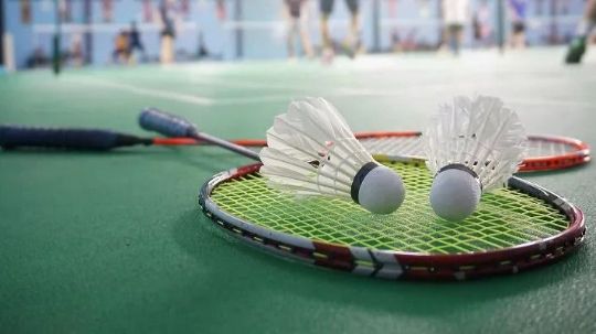 бадминтон