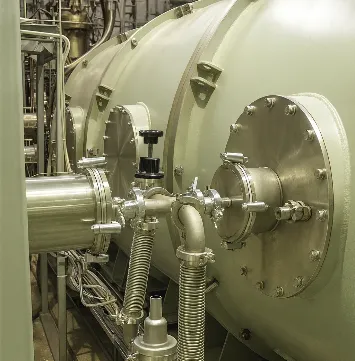 Вакуумная камера имитатора космического пространства для испытаний космических приборов