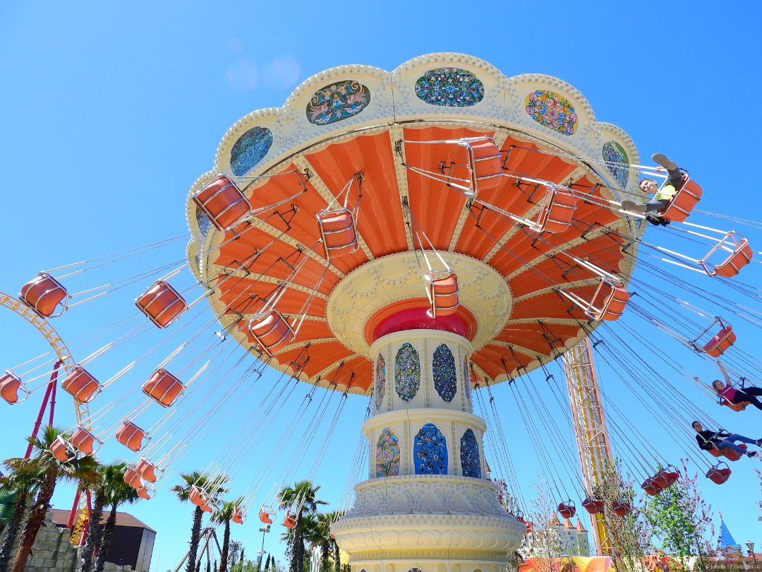 двуспальная кровать