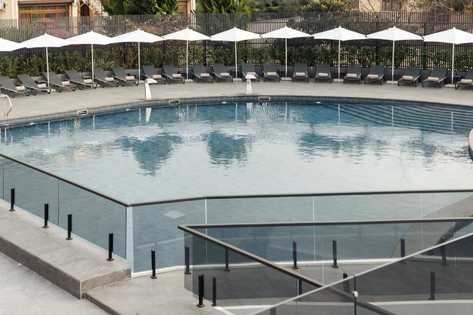 открытый бассейн