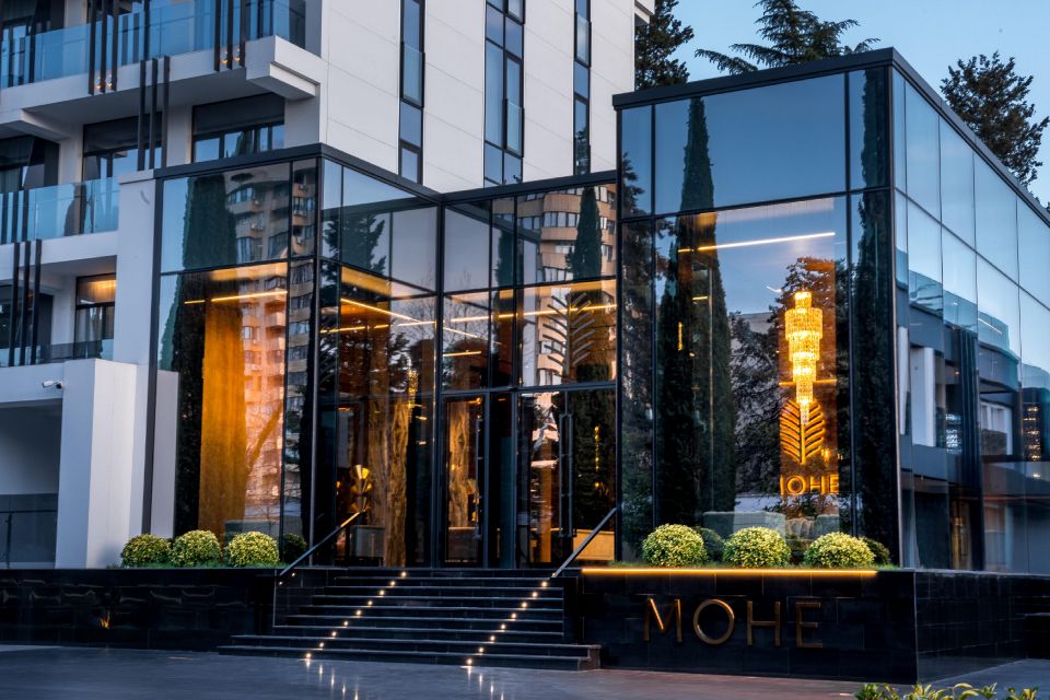 главный вход в отель