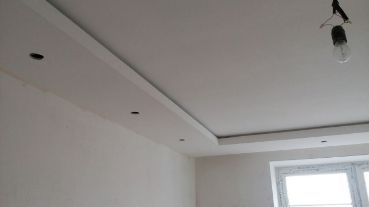 Потолки в гостиной