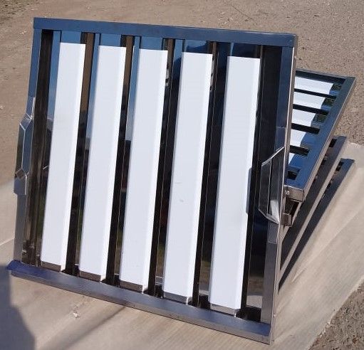 Фильтр лабиринтный жироулавливающий ФЛЖ для вентиляционных зонтов из нержавеющей стали