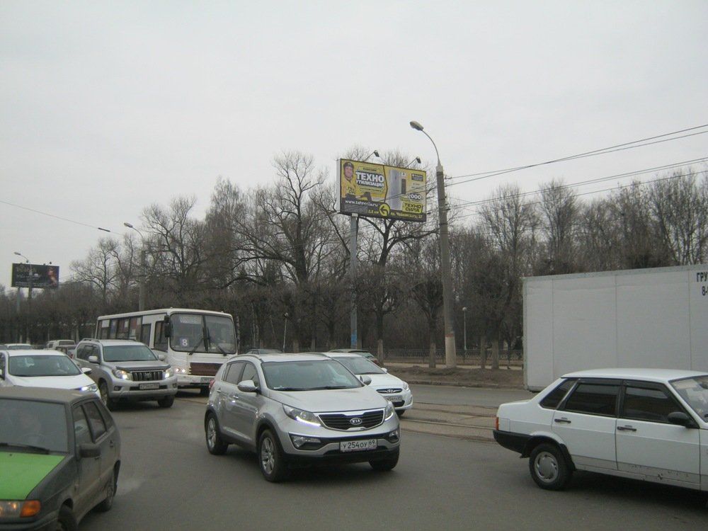 пр-т Победы д.16-1, у парка Победы