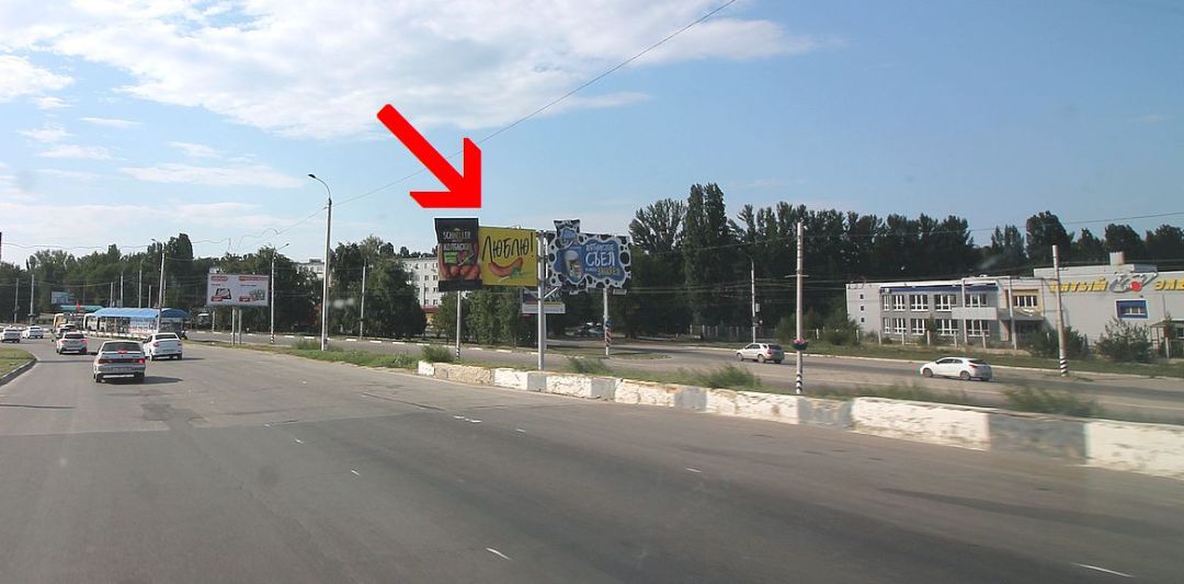 1 м-он, разделительная полоса, напротив ТРЦ Пятый Элемент