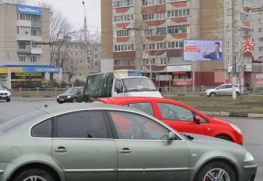 Красноармейская ул. (памятник Летчикам)