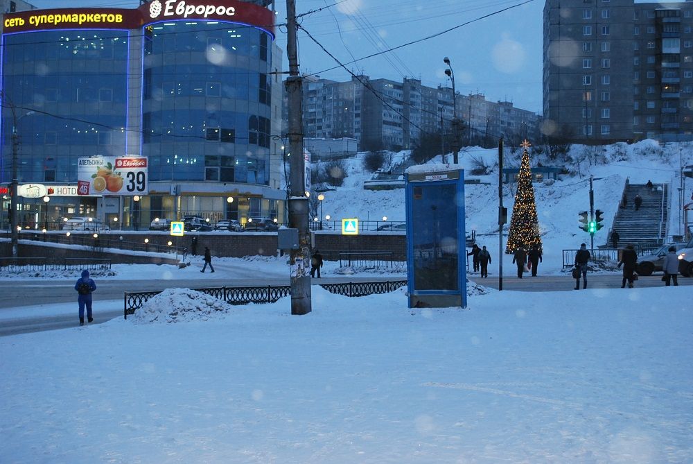 ул. П. Зори (к-р Мурманск)