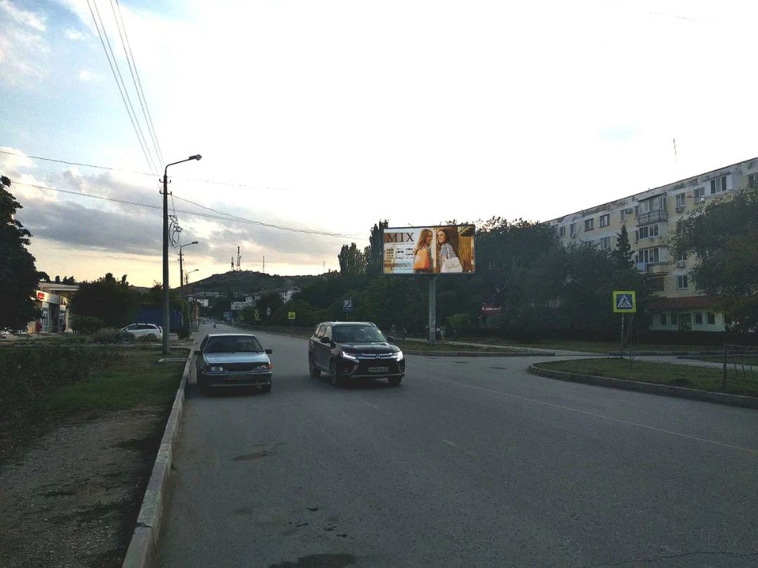Крымская ул. 13, в центр