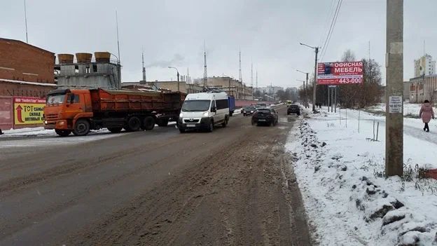 Ул. Луначарского, южнее д. 97а сторона А