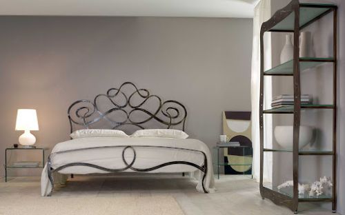 Кованая кровать