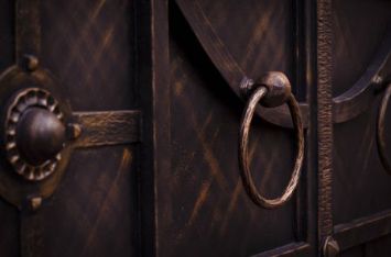 Ручка - стукало на воротах