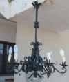 Кованая люстра с лстьями