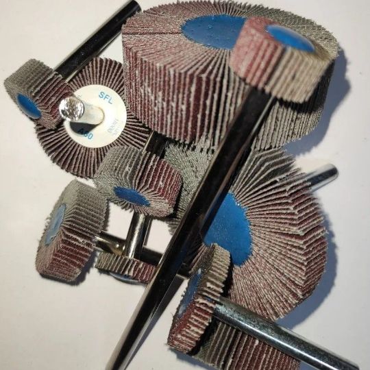 Лепестковые головки