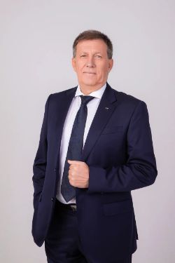 БОЧКАРЕВ ОЛЕГ ВИКТОРОВИЧ Генеральный директор АНО ДПО Учебный Центр «СтройЭнергоМонтажСервис» Член Общественной палаты Оренбургской области Член Штаба Оренбургского регионального отделения «Народный фронт за Россию» Член общественного Совета при Прокуратуре Оренбургской области Член общественного Совета при УМВД по Оренбургской области Общественный Омбудсмен по вопросам противодействия коррупции в сфере МСП Член общественного Совета при ФНС Оренбургской области Окажет помощь предпринимателям во взаимодействии с органами государственной власти, органами местного самоуправления. Вопросам противодействия коррупции. Предпринимательский опыт более 30 лет Опыт общественной деятельности: 15 лет - Общественная палата Оренбургской области. Оренбургское региональное отделение" ОНФ за Россию". Контакты: тел.: +7(890)339-98-83 e-mail: gelo_61@bk.ru Ссылки на сайт и соц.сети: Учебный центр "СЭМС" Соцсети: https://vk.com/semsvk