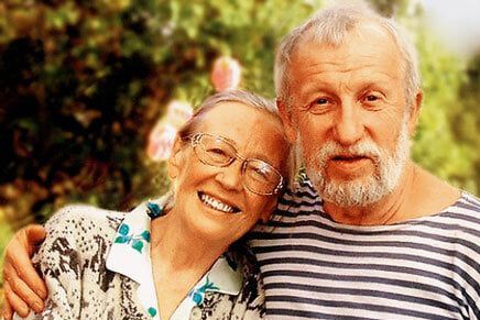 Анатолий Васильев сразу принял Сережу и заботился о нем как о родном сыне.