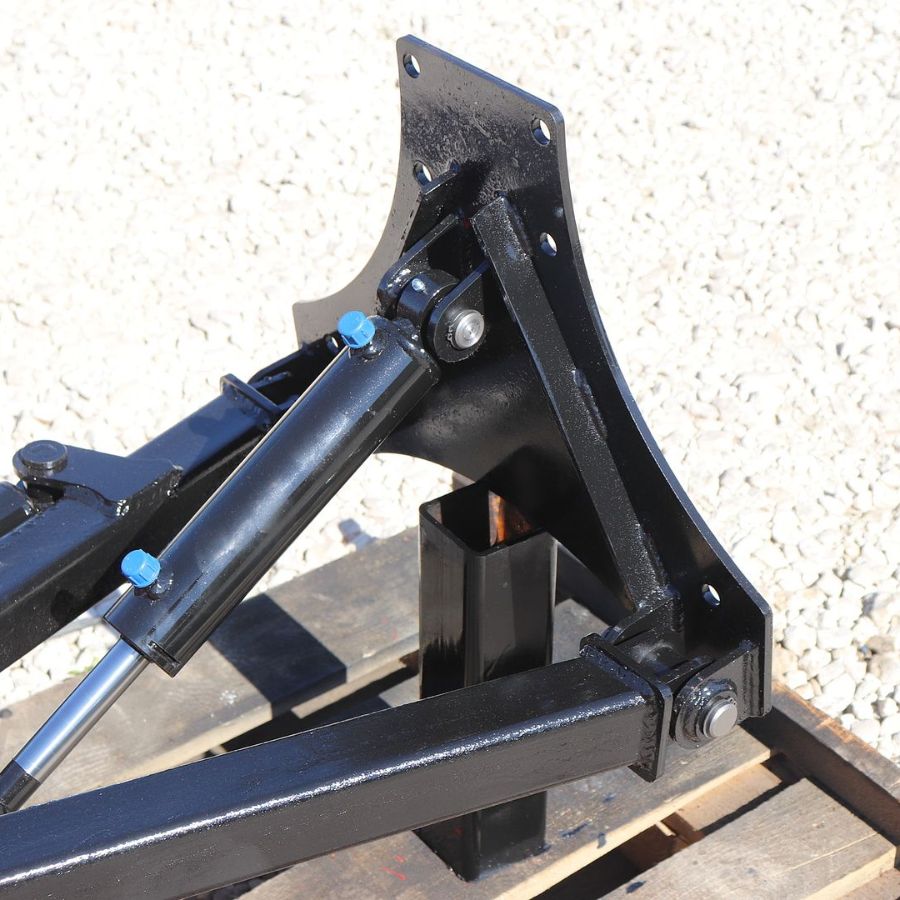 крепление отвала на раму