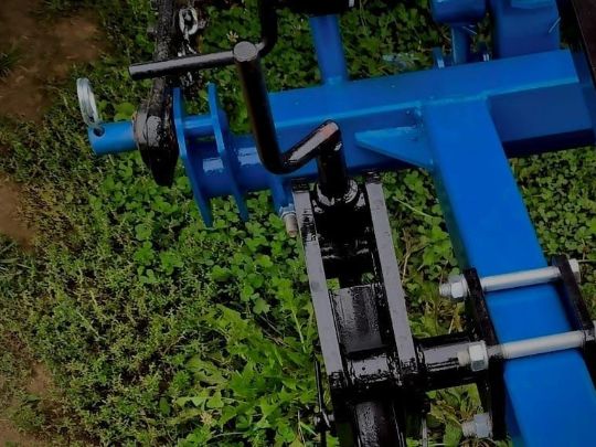 вертикальный винт стойки