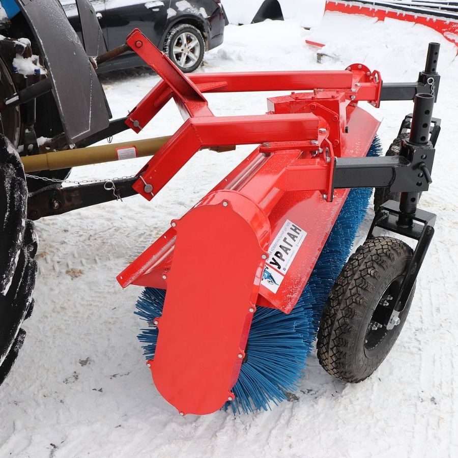 Крепление к раме трактора