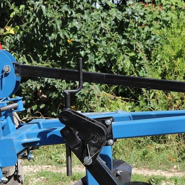 Лопата на минитрактор