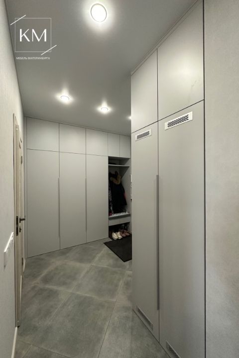 Большой гардероб