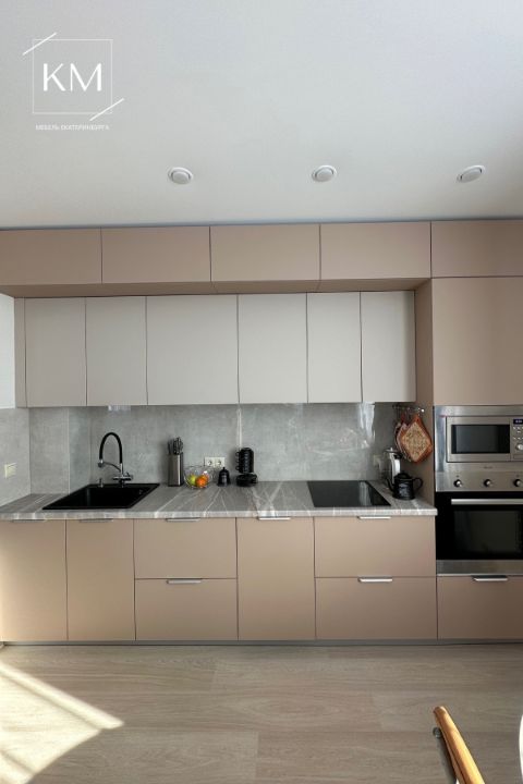 Кухня светлая