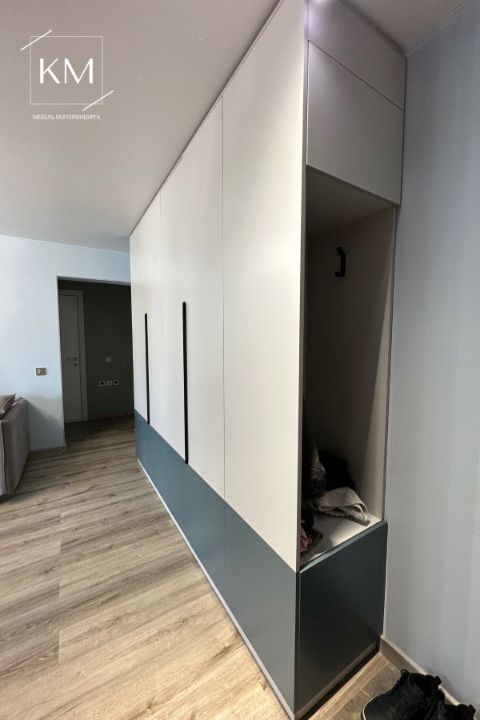 Распашной шкаф от КМ