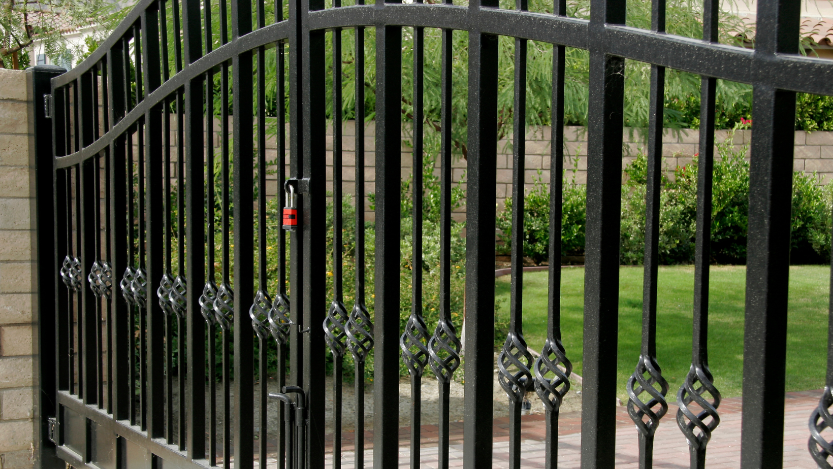 Забор металлический