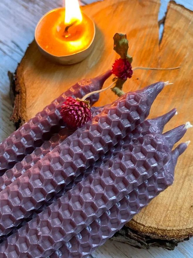 Фиолетовые свечи