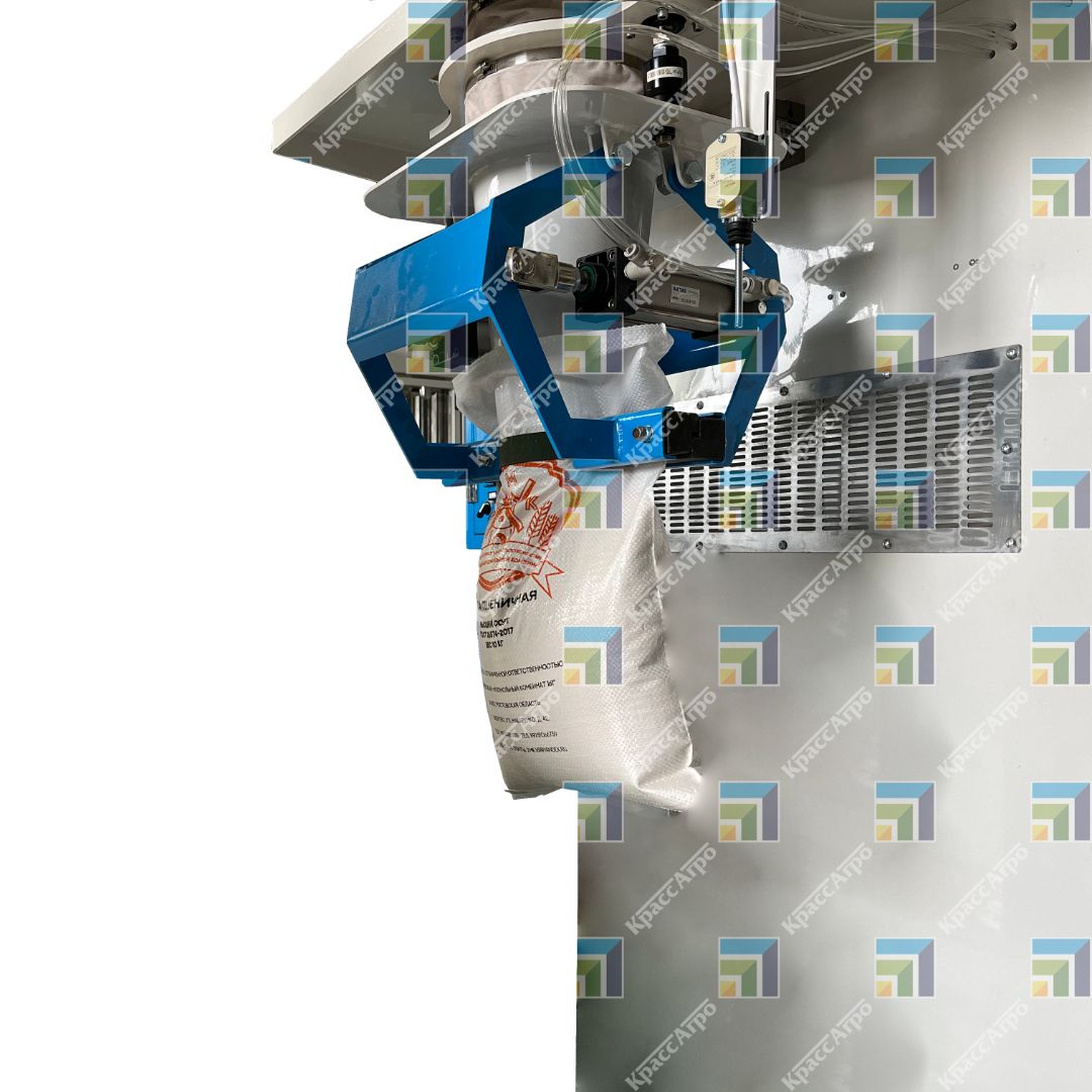 максимальная фиксация мешка на горловине весового дозатора для муки