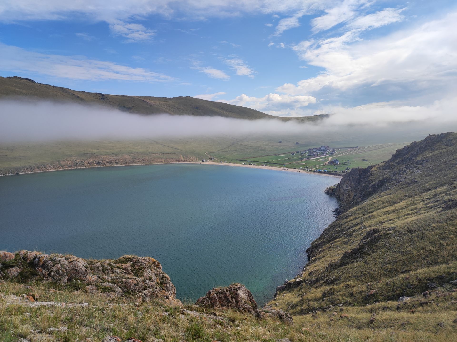 Бухта Ая озера Байкал. Тажеранские степи и бухта Ая на озере Байкал. Красивые виды Байкала. Туры на Байкал и остров Ольхон. Экскурсии на Байкал из Иркутска, в Тажеранские степи и бухту Ая, на западном побережье озера Байкал
