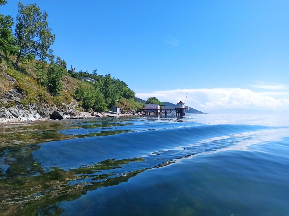 Поселок Листвянка на Байкале