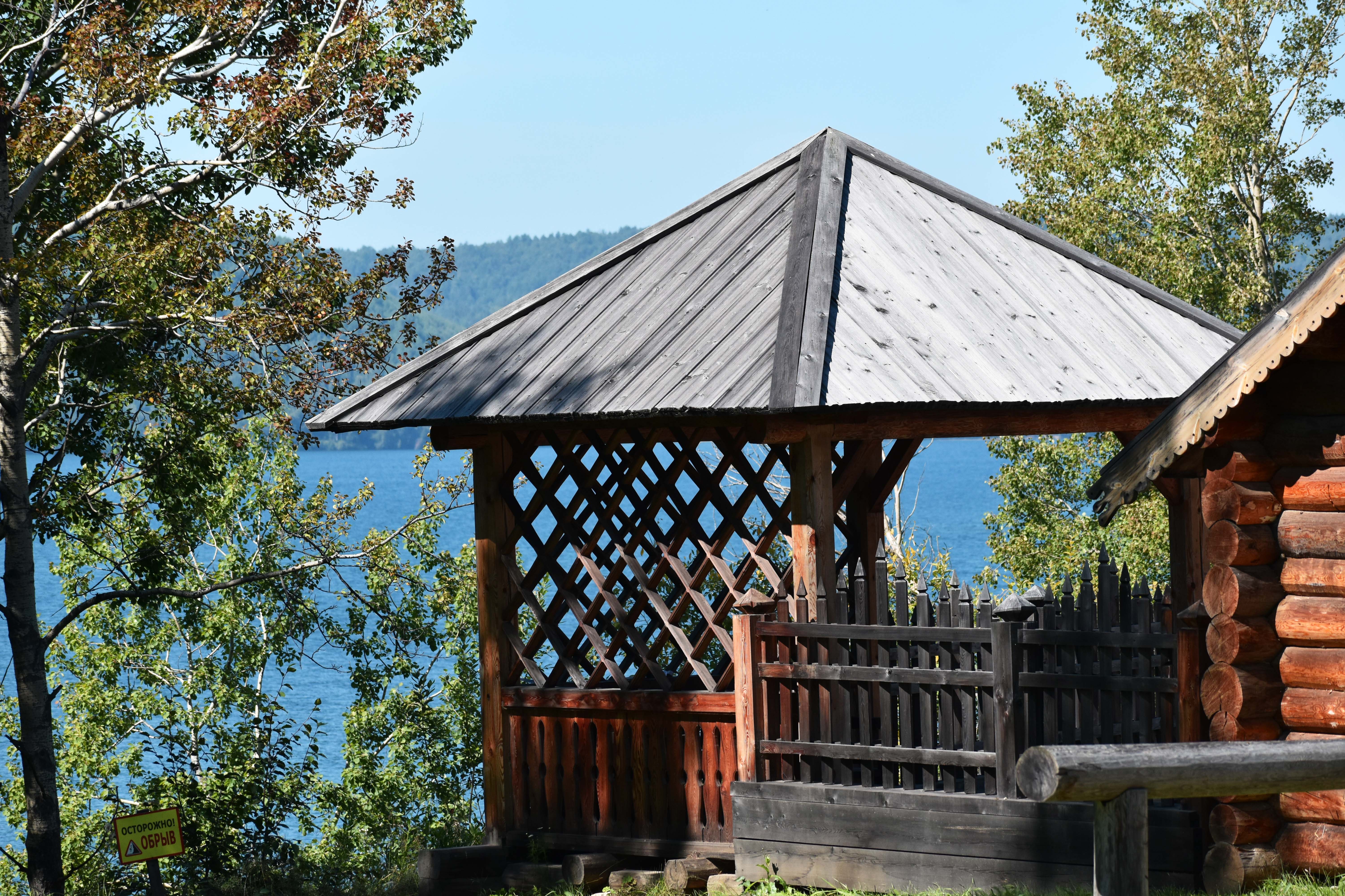 Листвянка и Тальцы. Экскурсия из Иркутска на Байкал. Музей Тальцы