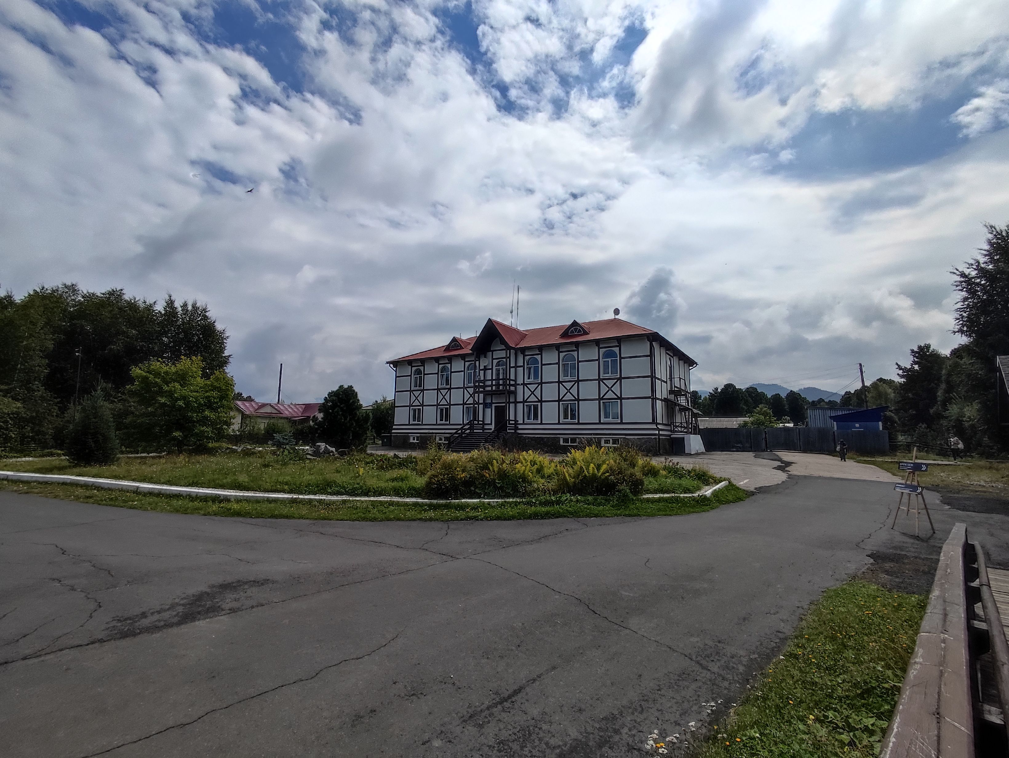 Экскурсия в Байкальский заповедник пос Танхой из Иркутска за 1 день. Центральная усадьба Байкальского заповедника