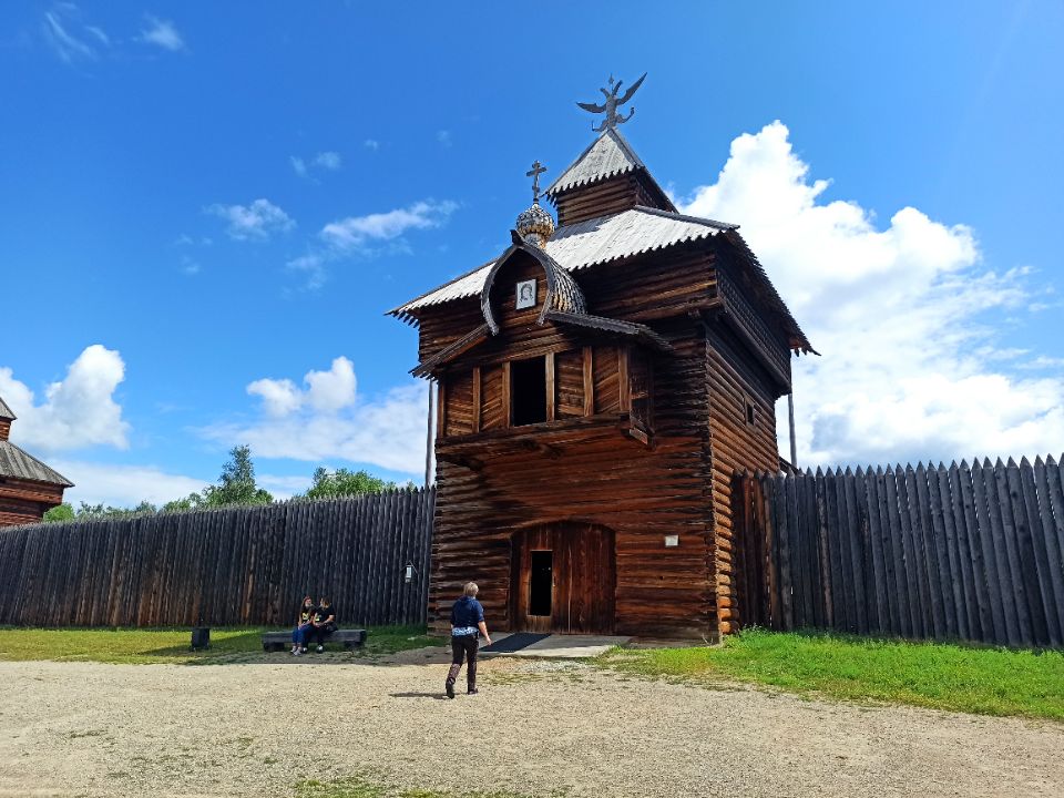 Проезжая Спасская башня Илимского острога. Архитектурно-этнографический музей Тальцы