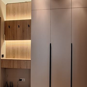 Шкаф распашной