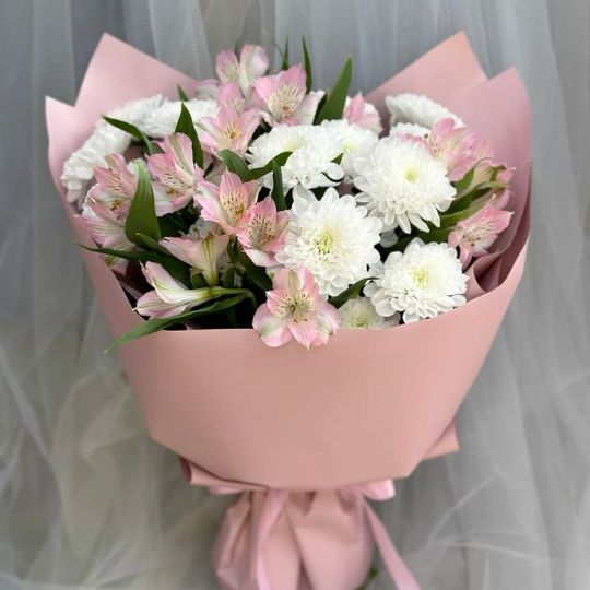 Букеты от флористов в магазине Цветоф Омск