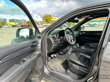 Продажа автомобилей без посредников Маруи Авто Санкт-Петербург, помощь в продаже автомобиля Grand Cherokee 2019 видсалон